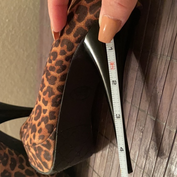 Candies Animal Print Stilletos - Picture 7 of 8